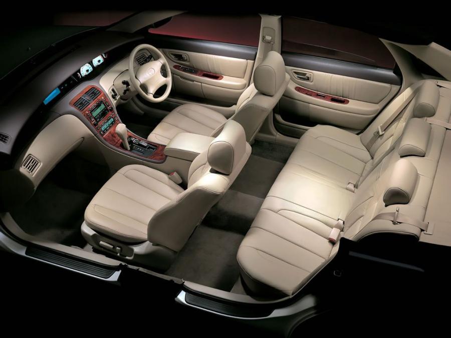  Toyota Pronard 2000 года  (фото 8 из 9)